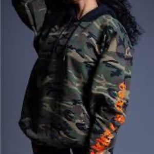 CAMO N BLK TRAP HOODIE